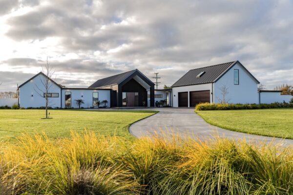 KAD Build new constructions and building company exterior view of Verdeco Blvd yard and house design Christchurch, Canterbury, New Zealand