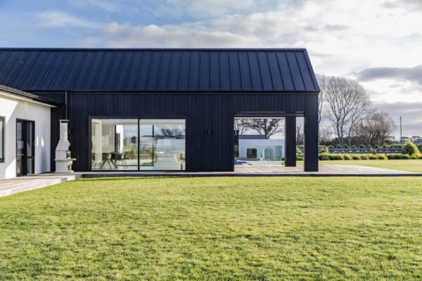 KAD Build new constructions and building company exterior view of Verdeco Blvd yard and house design Christchurch, Canterbury, New Zealand